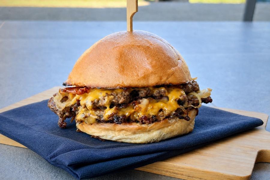 Oklahoma Smash Burger - legendární cibulový burger